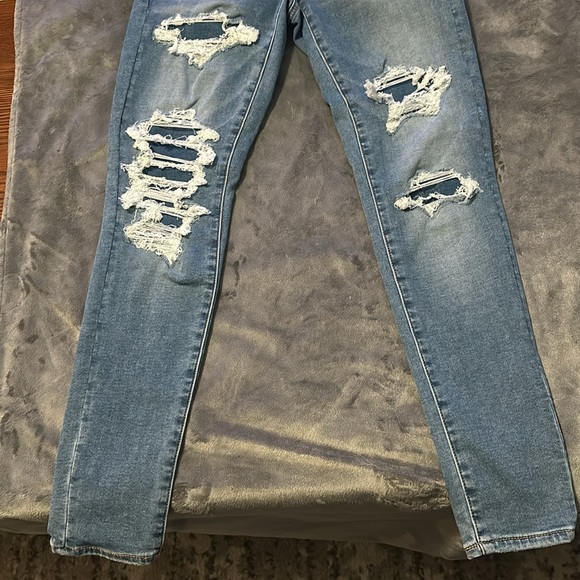 American Eagle Cozy Next Level Stretch Mid Rise Jegging distressed with patching - Picture 2 of 4